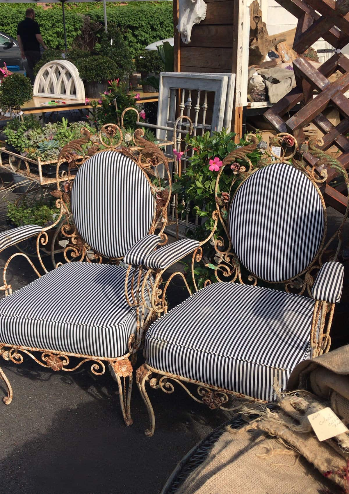 outdoor garden chairs at the randolph flea market in chicago