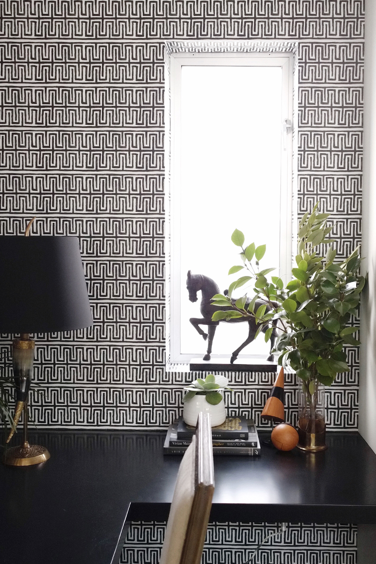 Black and white mud cloth wallpaper pattern