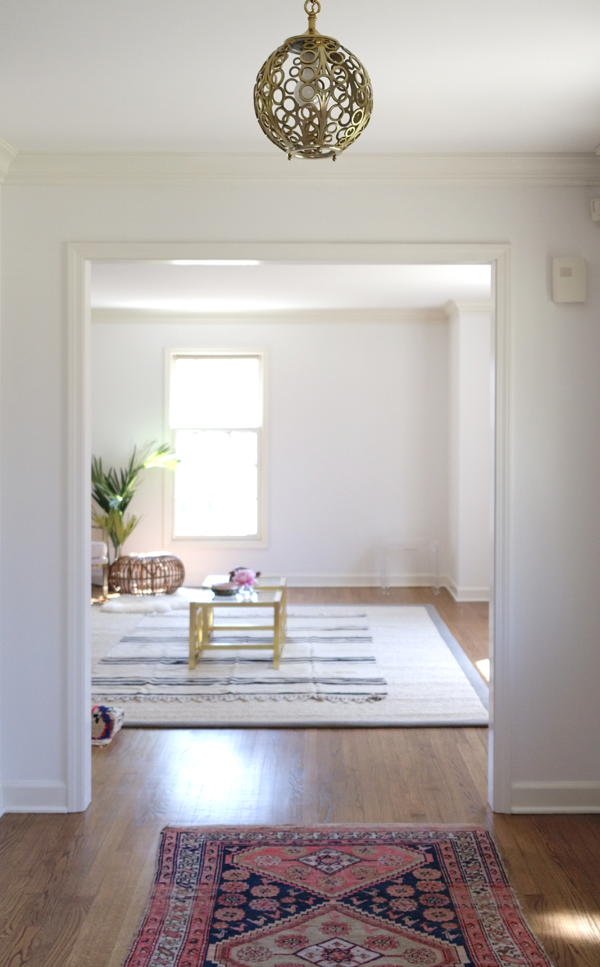 Blogger Stylin Home Tour - Summer Edition - living room