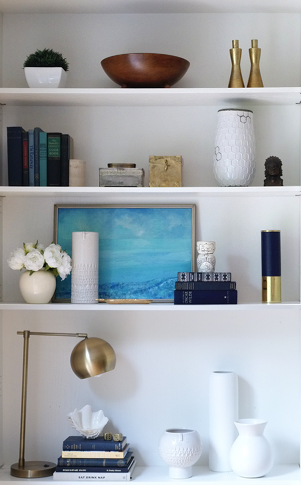 Blogger Stylin Home Tour - Summer Edition - how to style your shelves and built-ins