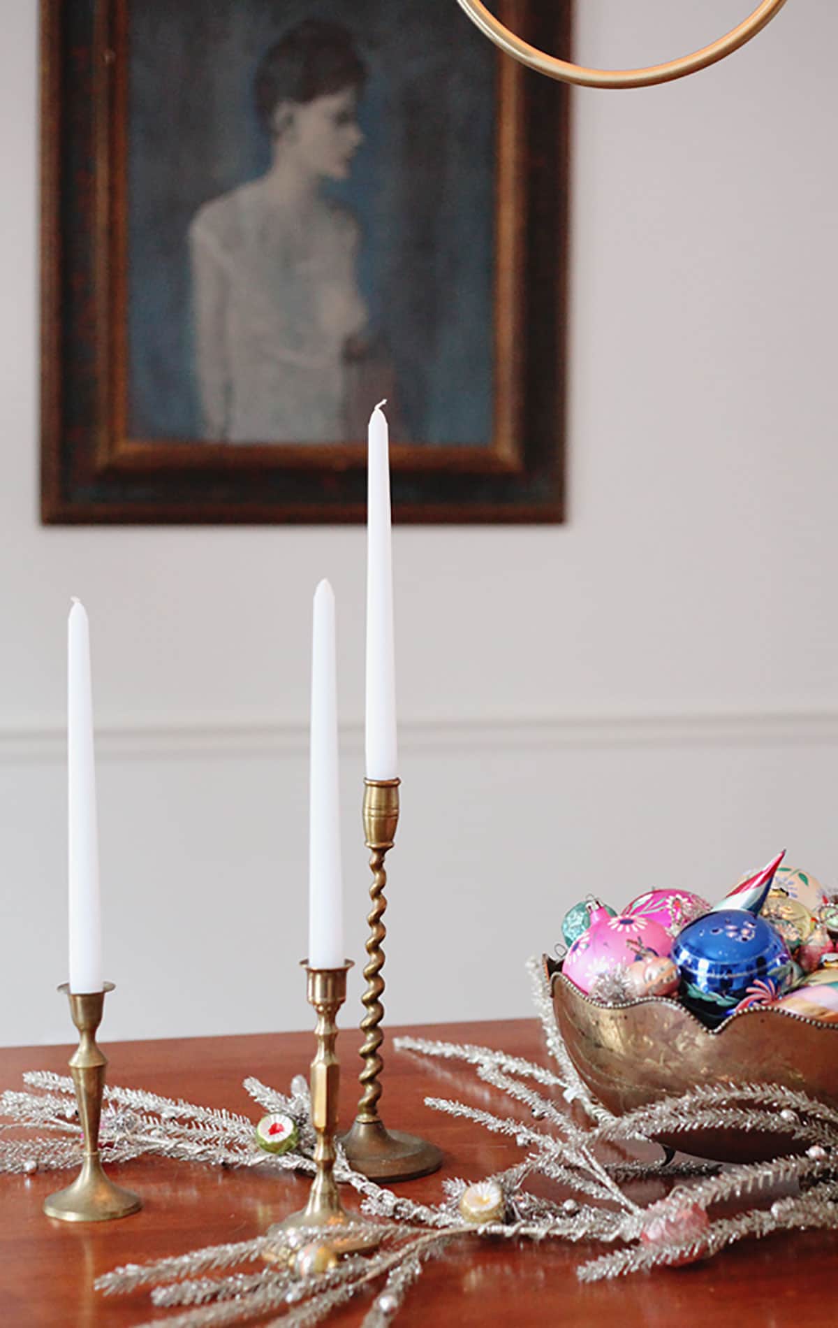 blogger holiday home tour - dining room decor with vintage ornaments