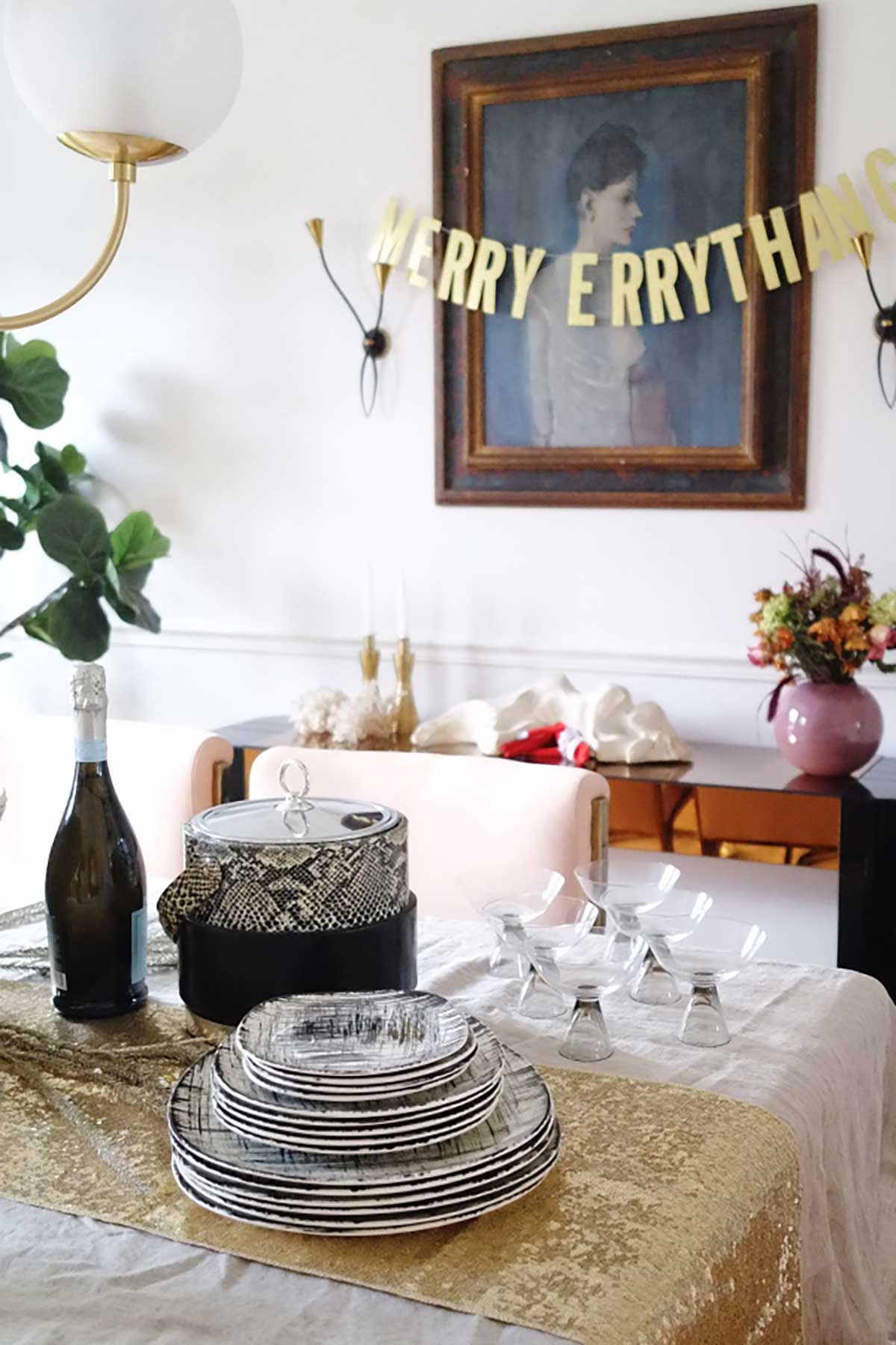 Get my holiday entertaining tips and tricks to help make your hostess duties easier during thanksgiving and Chirstmas