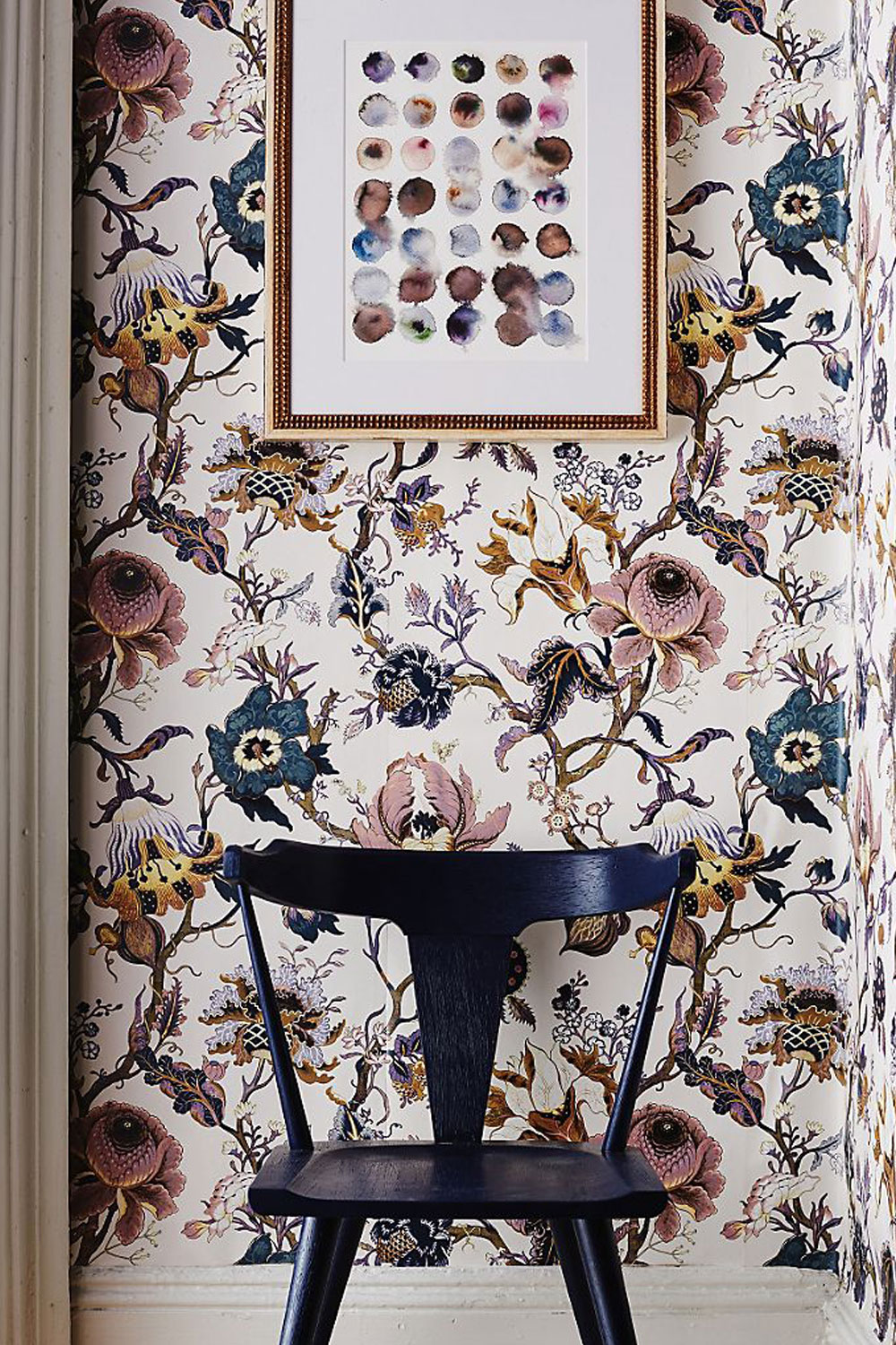 How to Hang Wallpaper