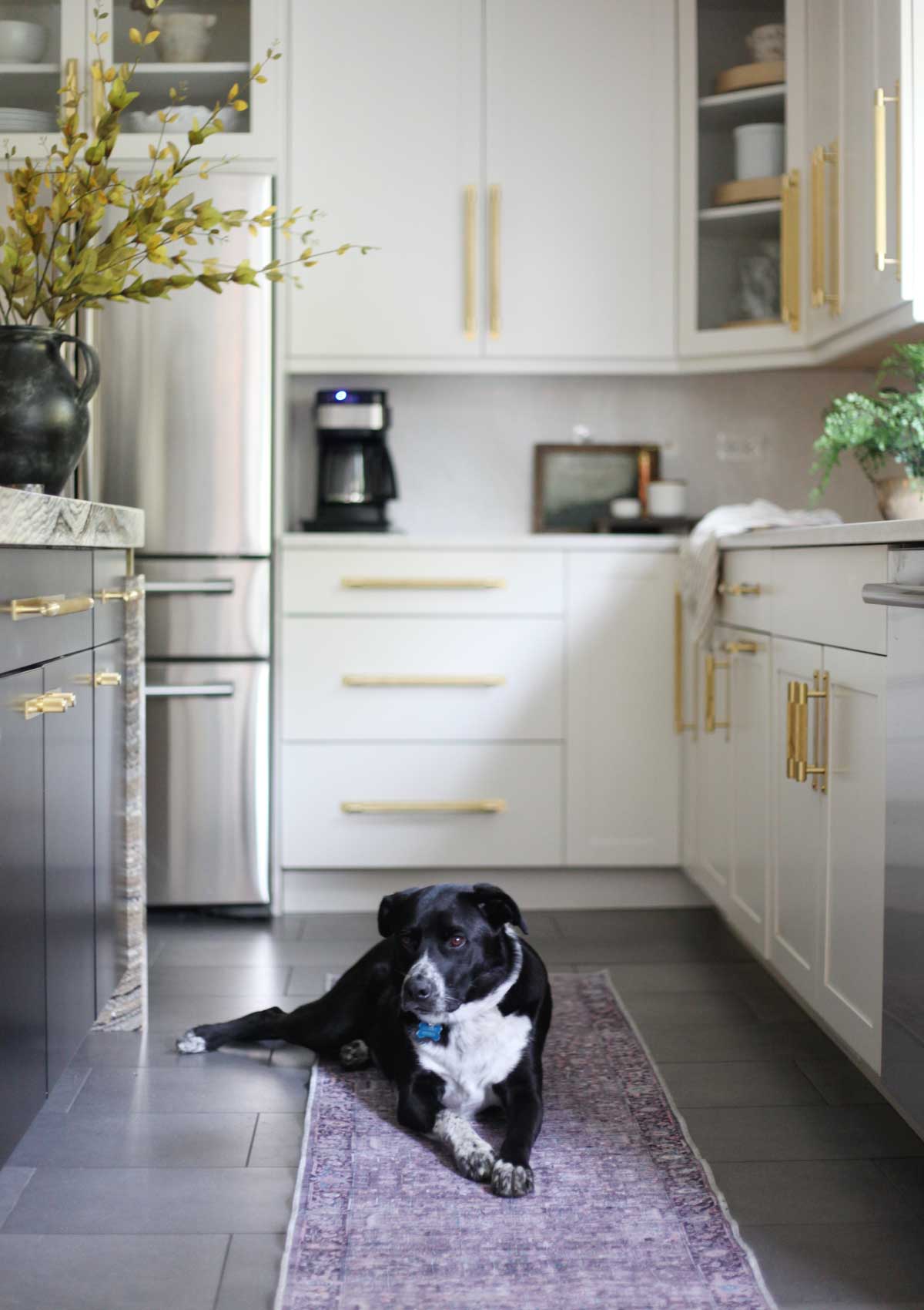 Best Affordable Rugs That Are Washable - A washable rug is perfect if you have kids or own a pet. A washable runner is also perfect for the kitchen.