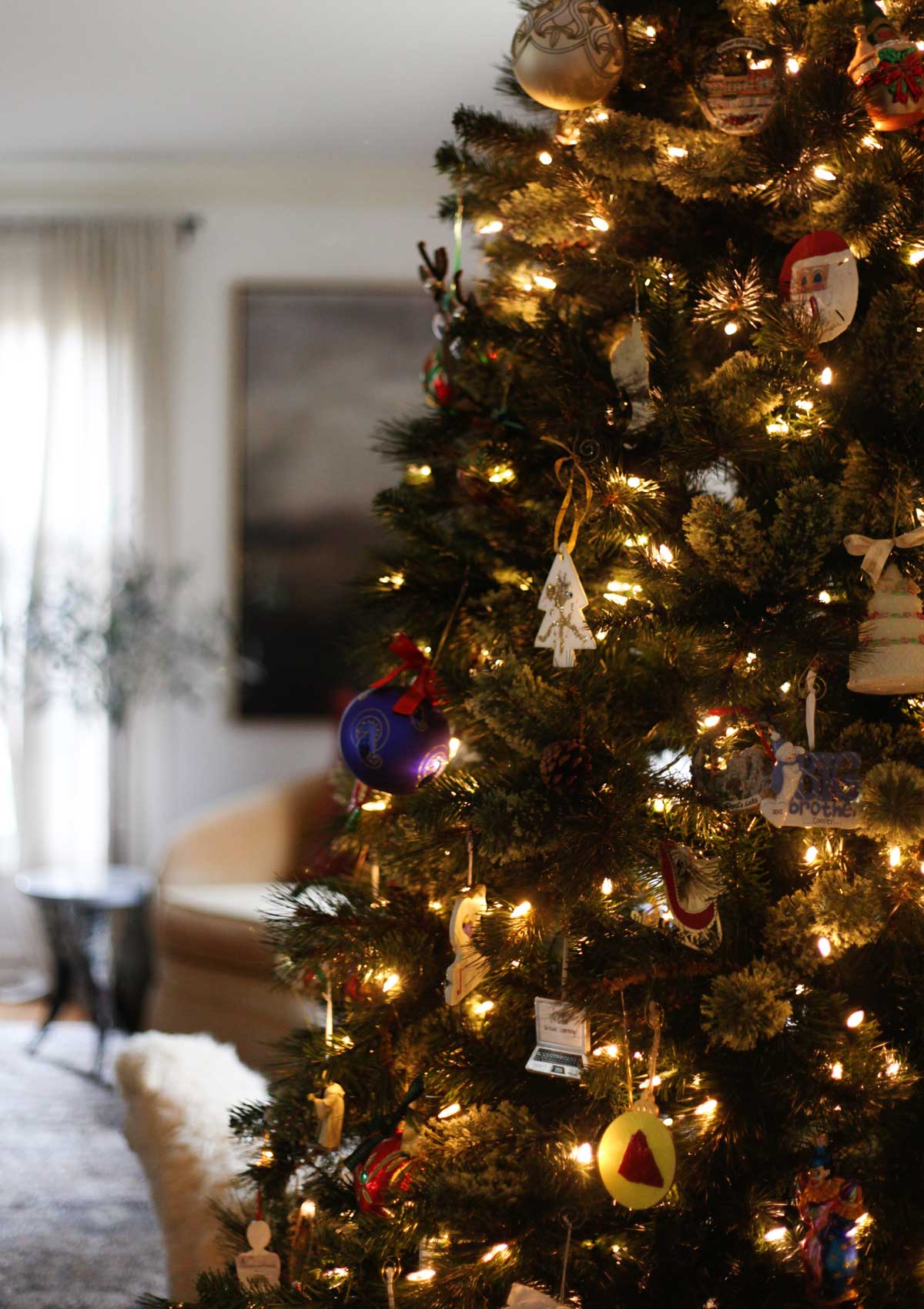 Christmas Tree Decor - Holiday Home Tour