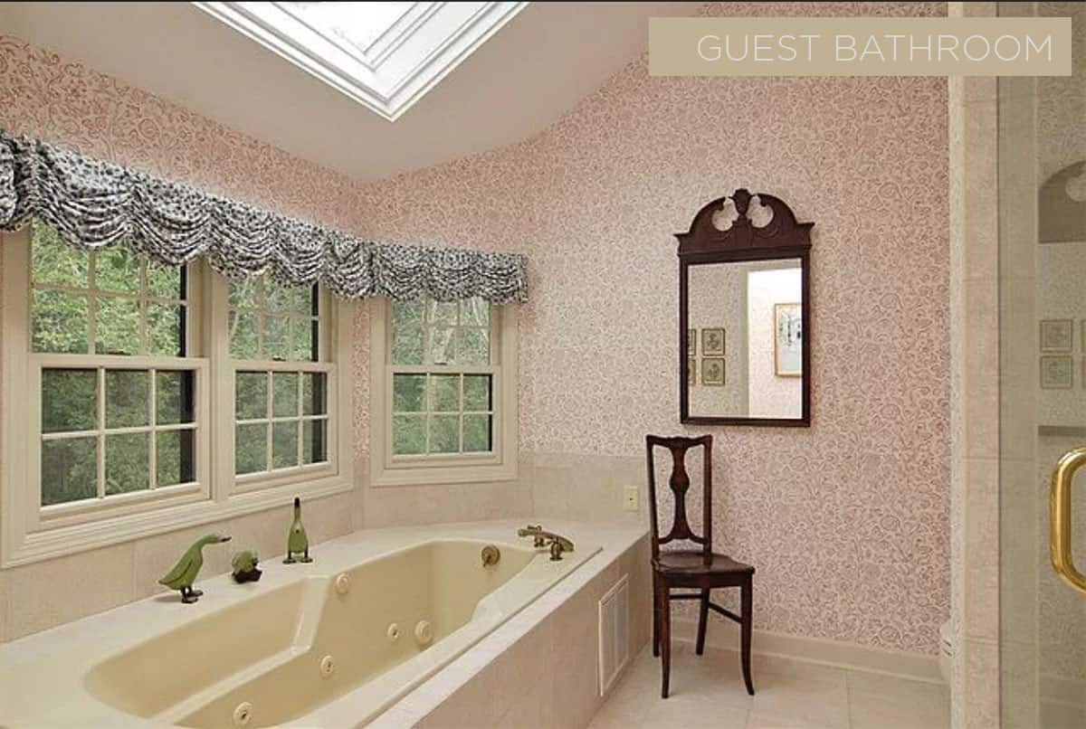 Bathroom that needs to be renovated