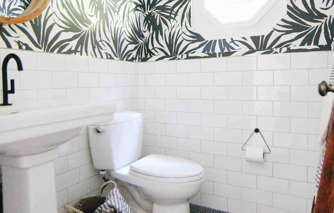 Eclectic bathroom decor ideas