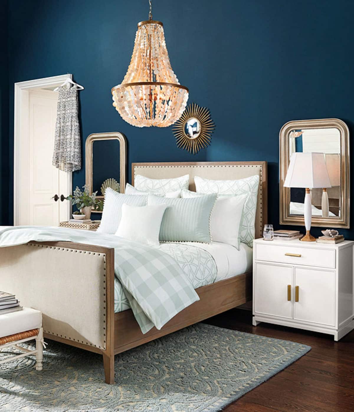 Looking for a way to spruce up your space? These Anthropologie mirror dupes will do the trick. These affordable options are sure to impress.