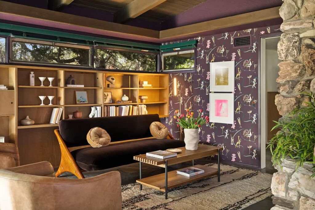 Paul Rubens Mid-Century Modern Home - Wallpaper in the Living Room